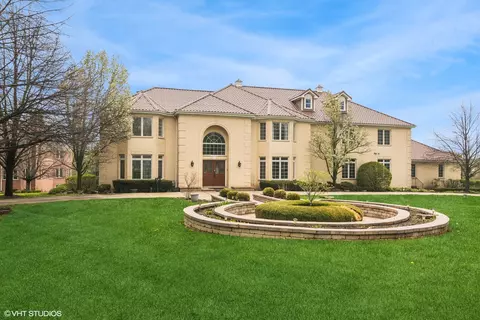 16 Forest Ln, South Barrington, IL 60010