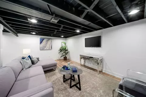 220 E Washington St, Des Plaines, IL 60016 photo 26