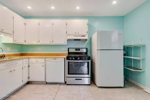 Kitchen - 347 Crotty Ave, Seneca, IL 61360 photo 2 of 2