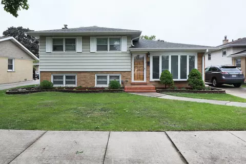 1065 Irwin Ave, Des Plaines, IL 60018