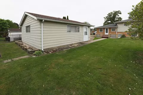 Exterior - 1065 Irwin Ave, Des Plaines, IL 60018 photo 6 of 6