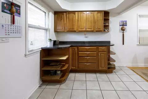 Kitchen - 1065 Irwin Ave, Des Plaines, IL 60018 photo 1 of 6