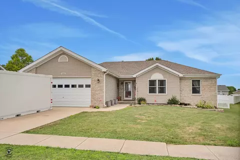 1613 Stefanie Ln, Bourbonnais, IL 60914