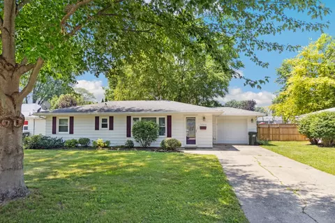 1807 21st Ave, Sterling, IL 61081