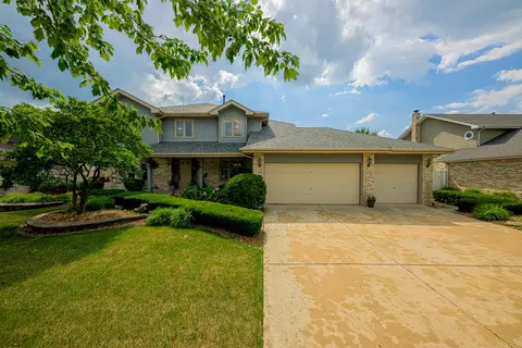 19600 Brookridge Dr, Tinley Park, IL 60487