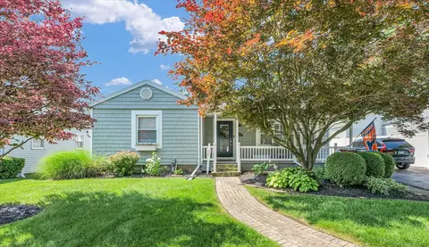 411 Hessel Blvd, Champaign, IL 61820