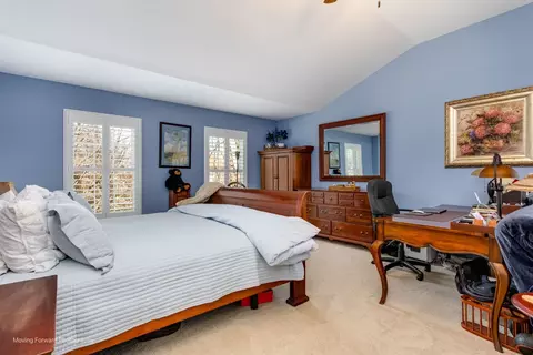 Bedroom - 2219 Barrett Dr, Algonquin, IL 60102 photo 5 of 5