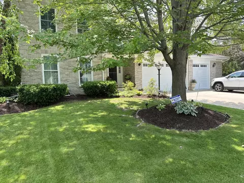 Exterior - 2219 Barrett Dr, Algonquin, IL 60102 photo 2 of 15