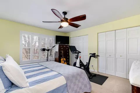 Bedroom - 2219 Barrett Dr, Algonquin, IL 60102 photo 1 of 5