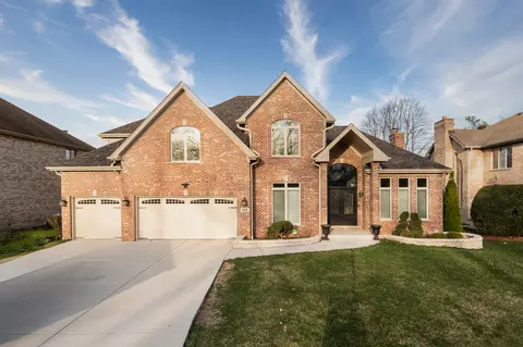 392 Spruce Rd, Wood Dale, IL 60191