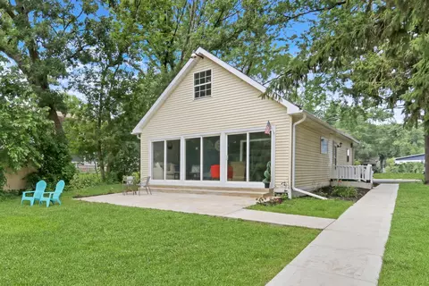 41607 N Lotus Ave, Antioch, IL 60002