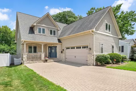 4237 Washington St, Downers Grove, IL 60515