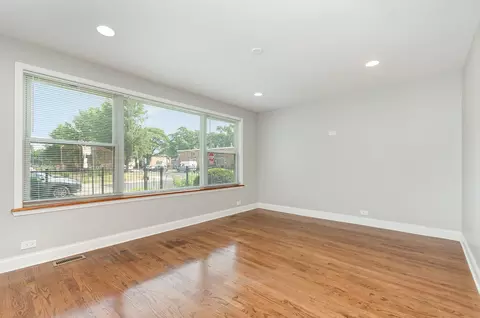 Living - 1203 W 110th St, Chicago, IL 60643 photo 2 of 3