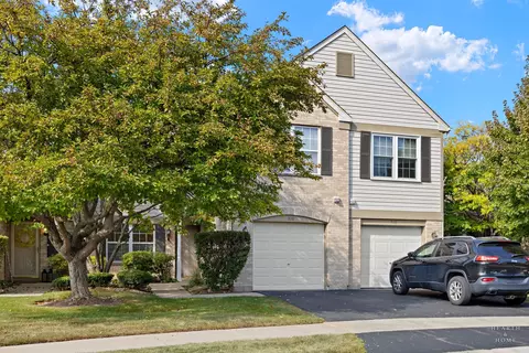 328 Crystal Ridge Dr #328, Crystal Lake, IL 60012