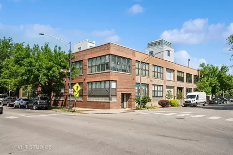 2804 N Lakewood Ave #102, Chicago, IL 60657
