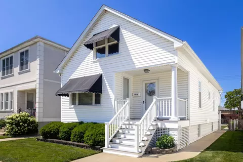 5924 W Giddings St, Chicago, IL 60630