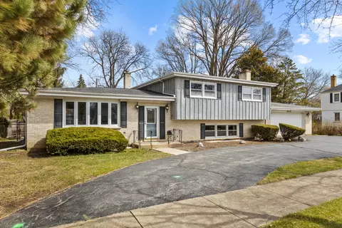 410 W Kirchhoff Rd, Arlington Heights, IL 60005