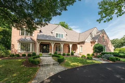 60 S Wynstone Dr, North Barrington, IL 60010