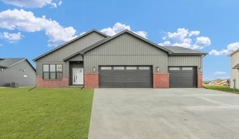 2816 Clarion Rd, Urbana, IL 61802