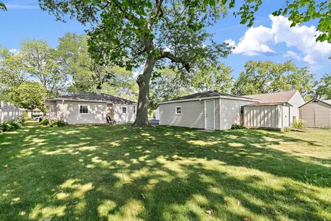 3304 Bobolink Ln, Rolling Meadows, IL 60008 photo 17