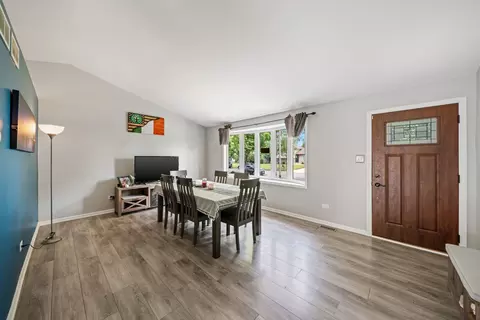 2113 Lolo Pass Dr, Plainfield, IL 60586 photo 5