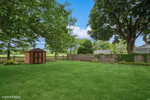 Exterior - 1052 Alfini Dr, Des Plaines, IL 60016 photo 5 of 5