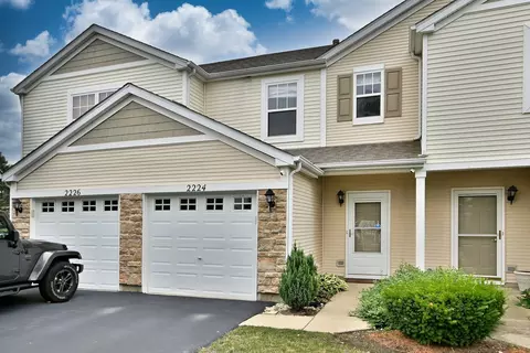 2224 Flagstone Ln #2224, Carpentersville, IL 60110
