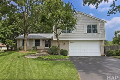 820 Indigo Ct, Lake Zurich, IL 60047