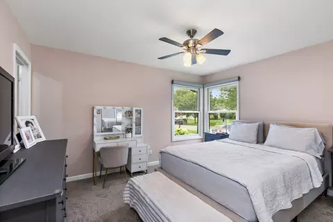 588 Arthur Dr, Cary, IL 60013 photo 15