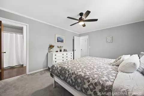 Bedroom - 1410 S Main St, Wheaton, IL 60189 photo 2 of 3