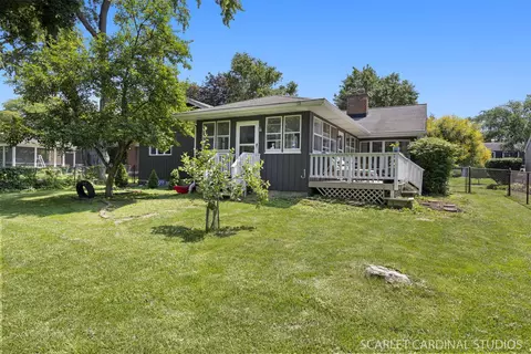 Exterior - 1410 S Main St, Wheaton, IL 60189 photo 5 of 6