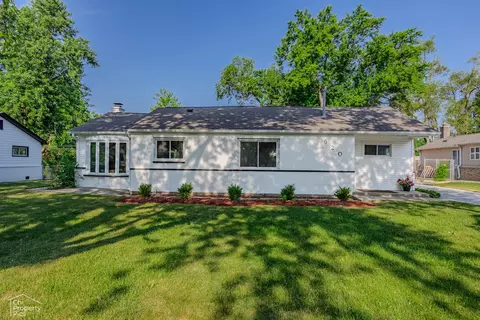 620 Ashland St, Hoffman Estates, IL 60169