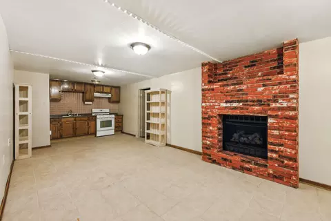 Living - 3664 E 2619 Rd, Sheridan, IL 60551 photo 7 of 7