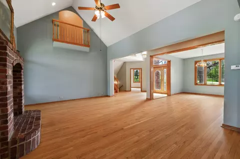 Living - 3664 E 2619 Rd, Sheridan, IL 60551 photo 2 of 7