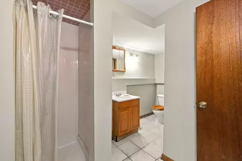 Bath - 3664 E 2619 Rd, Sheridan, IL 60551 photo 5 of 5