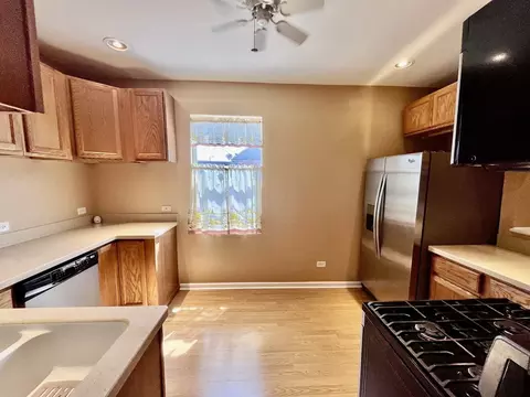 2948 E 95th St, Chicago, IL 60617 photo 7