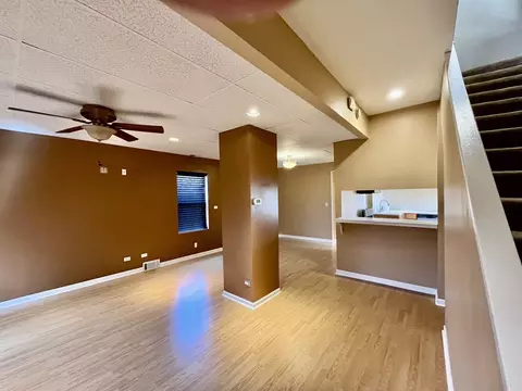 2948 E 95th St, Chicago, IL 60617 photo 4