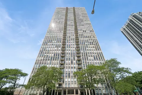 1660 N La Salle Dr #403, Chicago, IL 60614