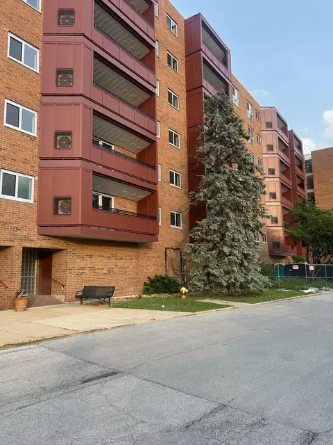 200 Park Ave #634, Calumet City, IL 60409