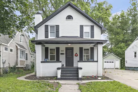 845 N 10th St, Dekalb, IL 60115