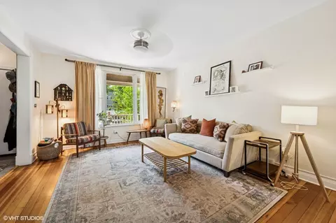 Living - 3067 N Gresham Ave, Chicago, IL 60618 photo 2 of 2