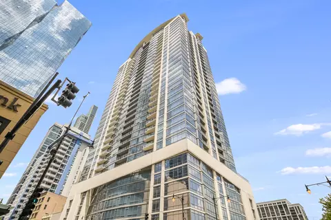 100 E 14th St #2510, Chicago, IL 60605