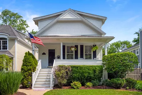 1718 Lake Ave, Wilmette, IL 60091