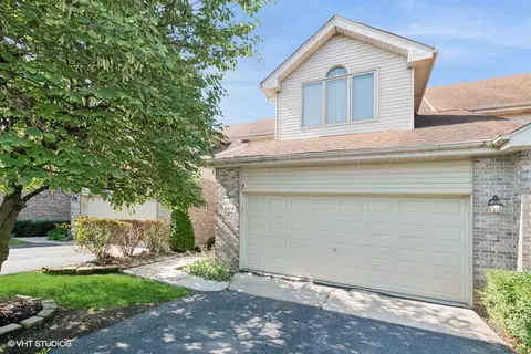 6919 Lexington Ct, Tinley Park, IL 60477