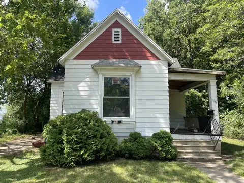 1644 E William St, Decatur, IL 62521