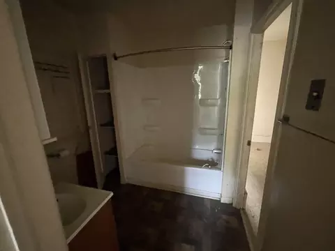 Bath - 1644 E William St, Decatur, IL 62521 photo 2 of 2