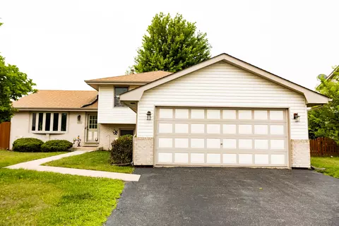 6916 Astoria Dr, Plainfield, IL 60586 photo 1