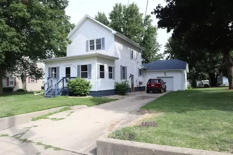 207 E North St, Walnut, IL 61376 photo 1