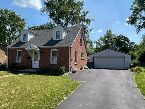 3325 Gilead Ave, Zion, IL 60099