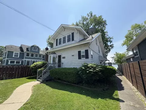 791 Oak Ct, Crystal Lake, IL 60014